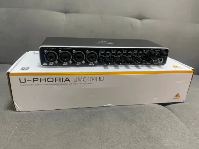 Interface De Áudio/midi Behringer U-phoria Umc404hd Usb 2.0