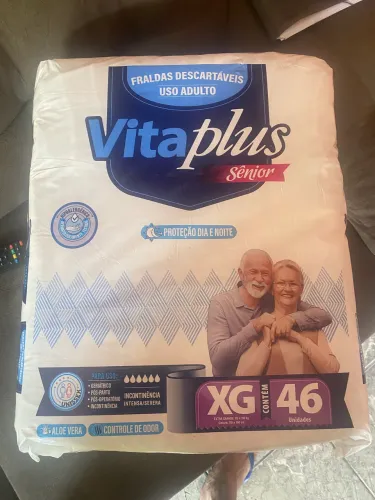 Vendo esses dois pacote de fralda geriátrica tamanho XG cada pacote 75 reais 