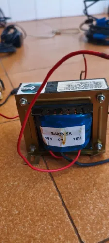 Transformador 110v 220v - 18v 5A