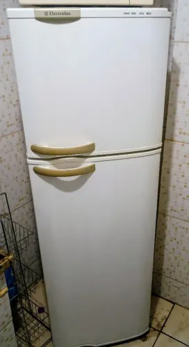 Geladeira Fozferee, oportunidade única motivo viagem, sou militar 