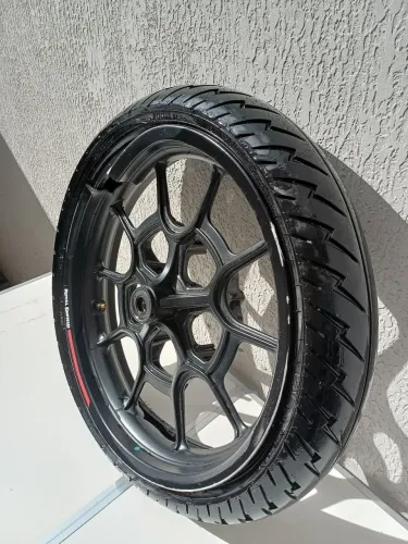 Pneu dianteiro hunter 350 (CEAT ZOOM XL 110/70 - 17)