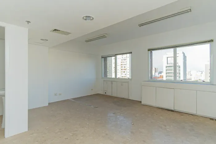 Imóvel para aluguel e venda com 28 metros quadrados em Liberdade - São Paulo - SP