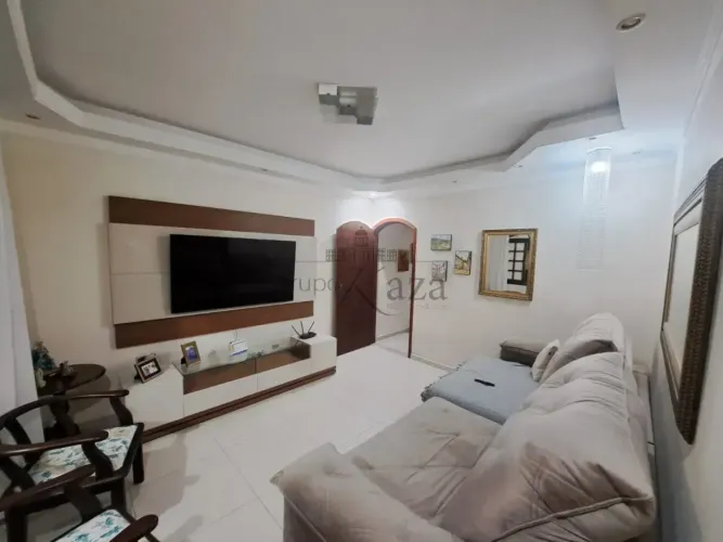 Casa Sobrado - Bairro Jardim Colorado - 3 Quartos - 180m².