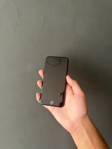 iPhone SE3 64gb