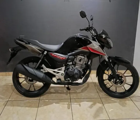 Vende-se titan 160cc ano 2025