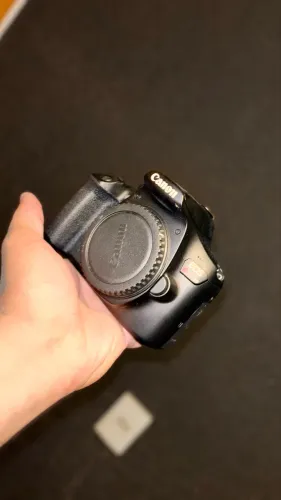 Canon EOS Rebel T6