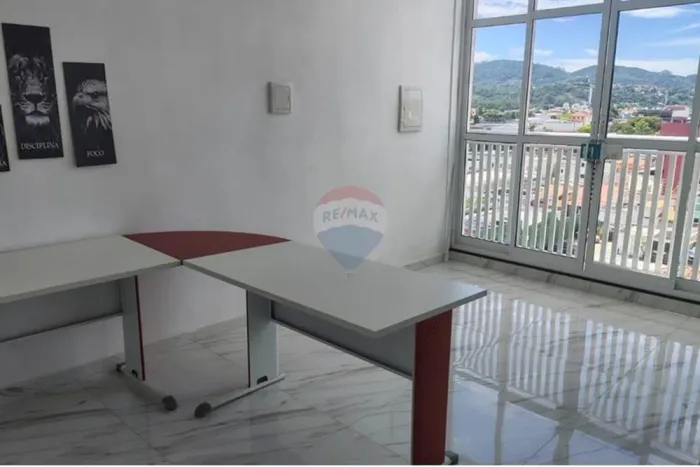 Predio com Salas Comerciais no Centro de Mogi das Cruzes