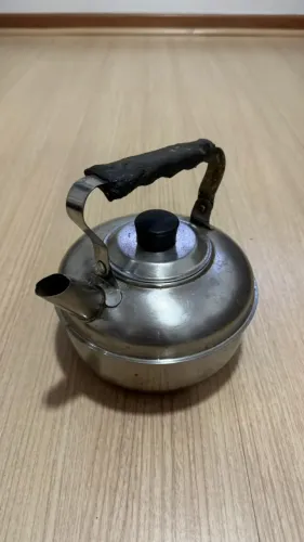 Chaleira Metálica