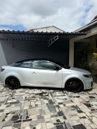 Kia Motors Cerato Koup 2.0 16V Aut. 2012
