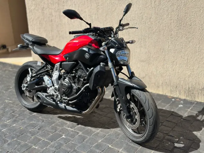 Mt 07 super conservada