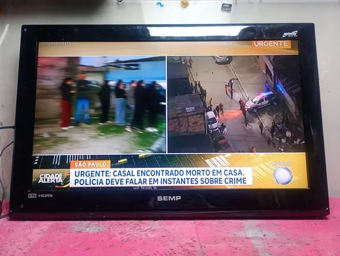 TV SEMP TOSHIBA 32 LCD FUNCIONANDO PERFEITAMENTE TEM QUE USAR CONVERSOR EXTERNO
