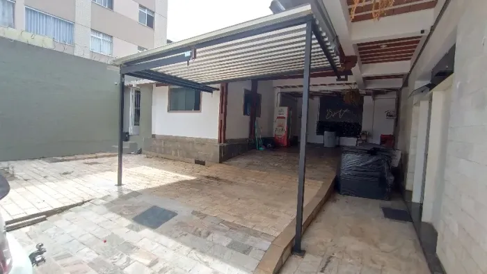 Cobertura para garagem galvanizada
