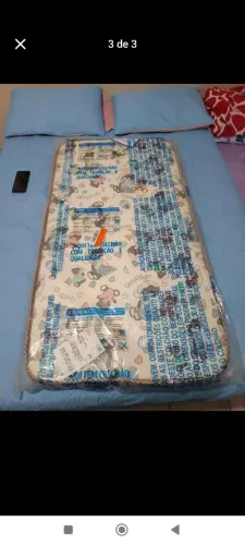 Colchão de bebê novo