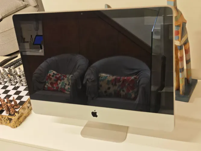 2 Apple iMacs A1311 21,5 Polegadas para retirada de peças!.Desapego.
