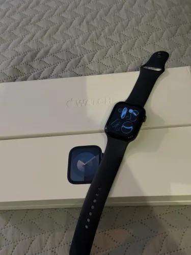 Apple Watch Series 9 GPS - 45mm + Pulseira Loop Esportiva 