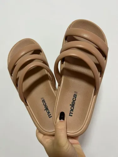 Sandália moleca / Sandália feminina / Calçado feminino 