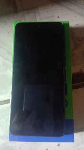 Celular usado excelente. Valor a negociar 