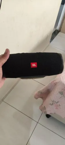 CAIXA JBL CHARGE4