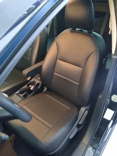 Capas de banco automotivo em couro sintético
