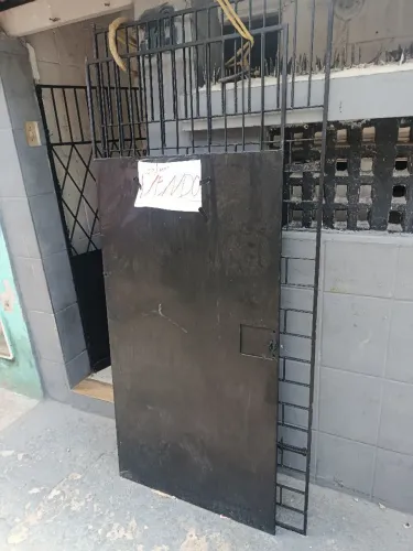 Portão de ferro