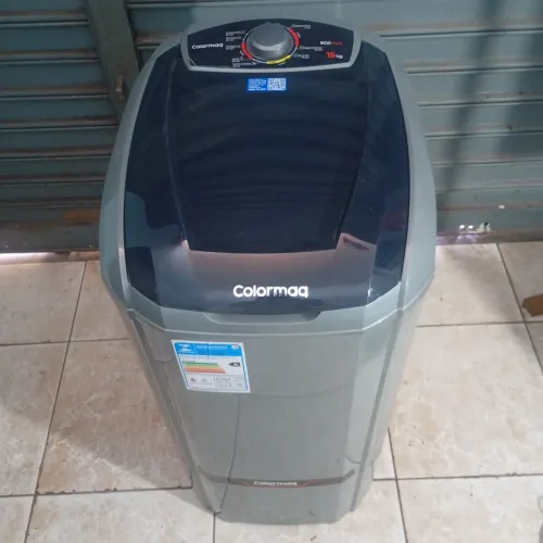 Urgente! Vende-se, tanquinho e arara! Duas vezes de uso impecável.