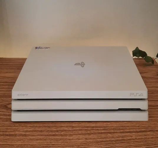 PS4 PRO (BRANCO) - LOJA FÍSICA 