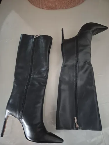 Bota de couro Shutz 