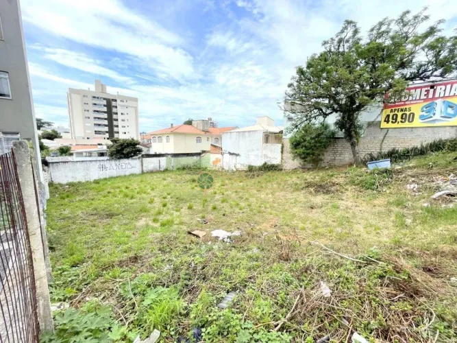 Terreno com 651m² para locação em Capoeiras.