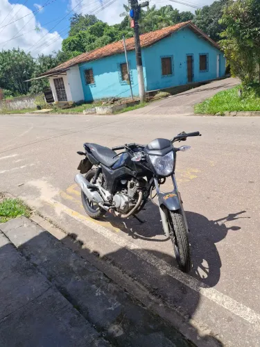 Moto sem defeito so pegar e andar 