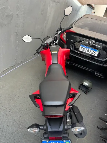 Vendo 160 zera 2026 km baixo nova sem detalhes vendo ou troco