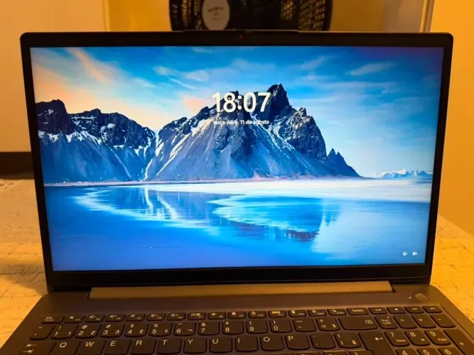 Lenovo IdeaPad 3 i5 11ª Geração | 8GB RAM | SSD 256GB | Conservado