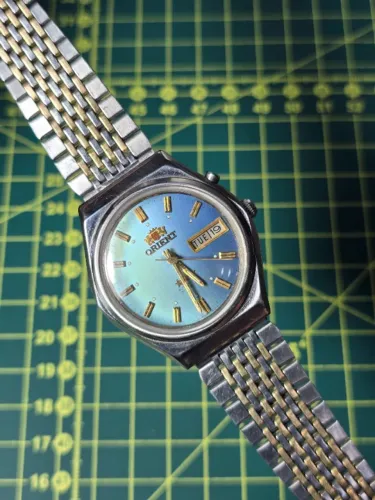 Relógio Orient Automático 21 Jewels Vintage - Mostrador Azul Turquesa Sunburst