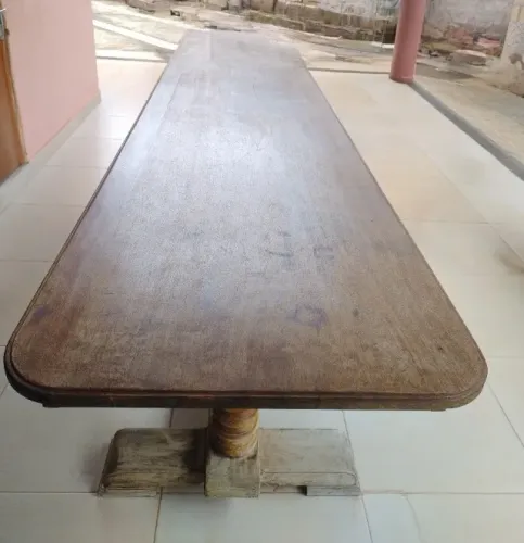 Mesa MOGNO com 8 cadeiras em MOGNO
