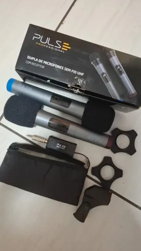 Dupla De Microfones Sem Fio Uhf Com Receptor Pulse Professional