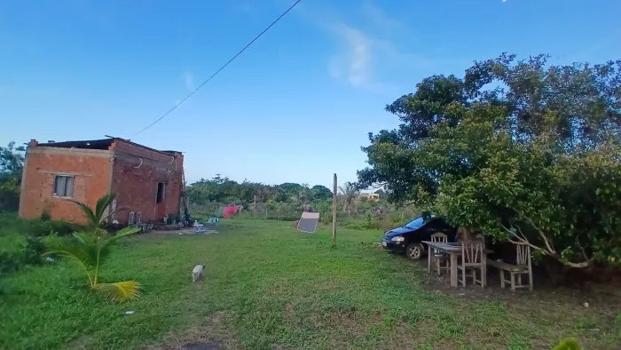 Vendo casa com o terreno de 25x40