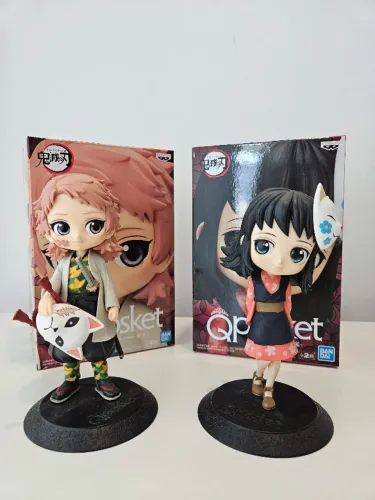 Action Figures Demon Slayer: Kimetsu No Yaiba Q Posket: Sabito e Makomo + Brindes