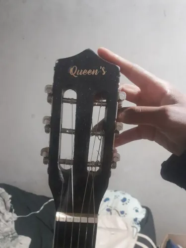 Vendo Violão Semi novo
