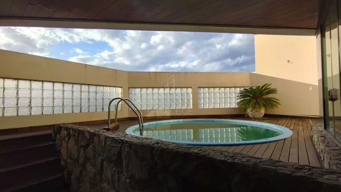 COBERTURA DUPLEX NO CENTRO DE ITAJAI