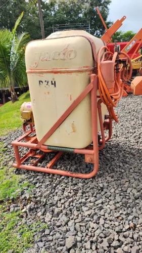 Pulverizador 400l trator