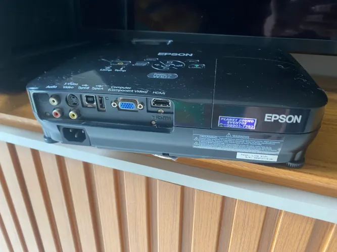 Projetor Epson PowerLite W10+ usado