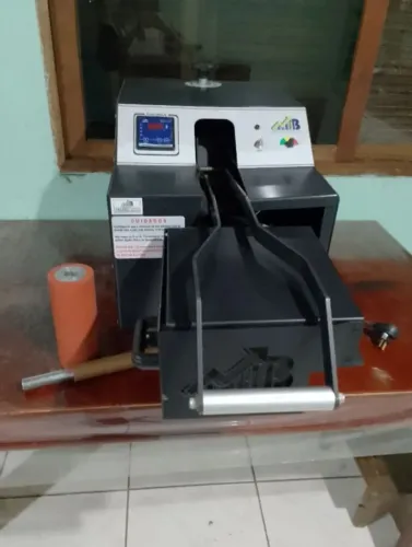 MÁQUINA GIRO LASER MB GRAVAR COPOS