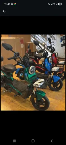 Vendo moto scooter novas