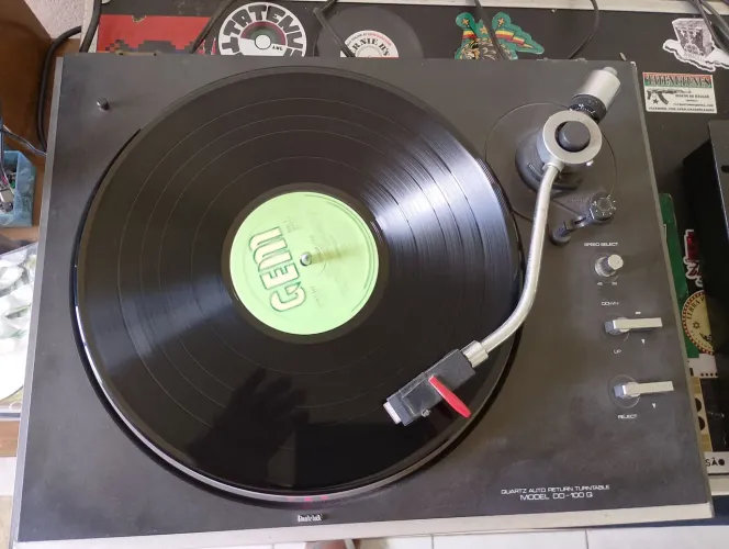 Toca discos Gradiente ddq 100