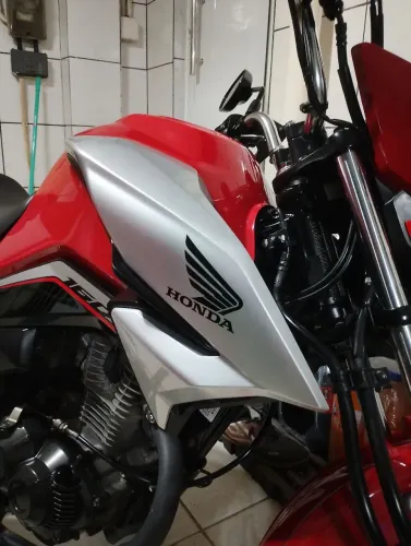 Titan 160 edição 40 anos moto a mais nova do Brasil