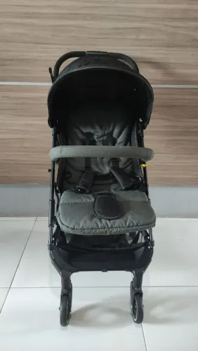 Carrinho de bebê Litet, na caixa original