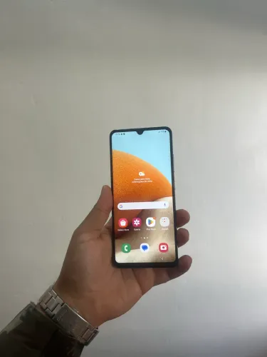 Samsung Galaxy A32 128GB - R$ 350