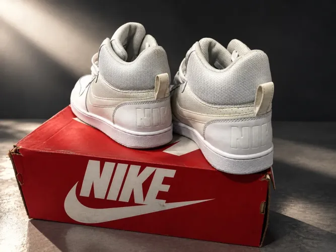Nike Court Borough 38 (RARO)
