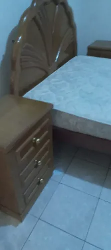 Cama de casal/ 2 mesinha cabeceira( colchão incluso)