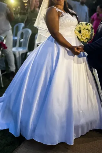 Vestido de noiva completo 