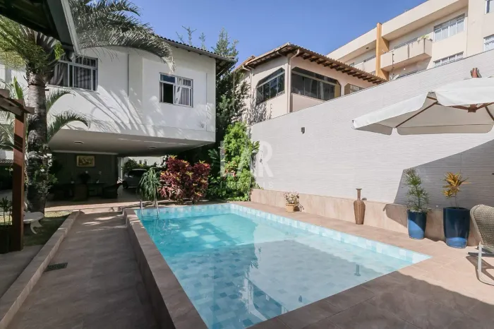 Casa para aluguel, 4 quartos, 1 suíte, 10 vagas, Castelo - Belo Horizonte/MG